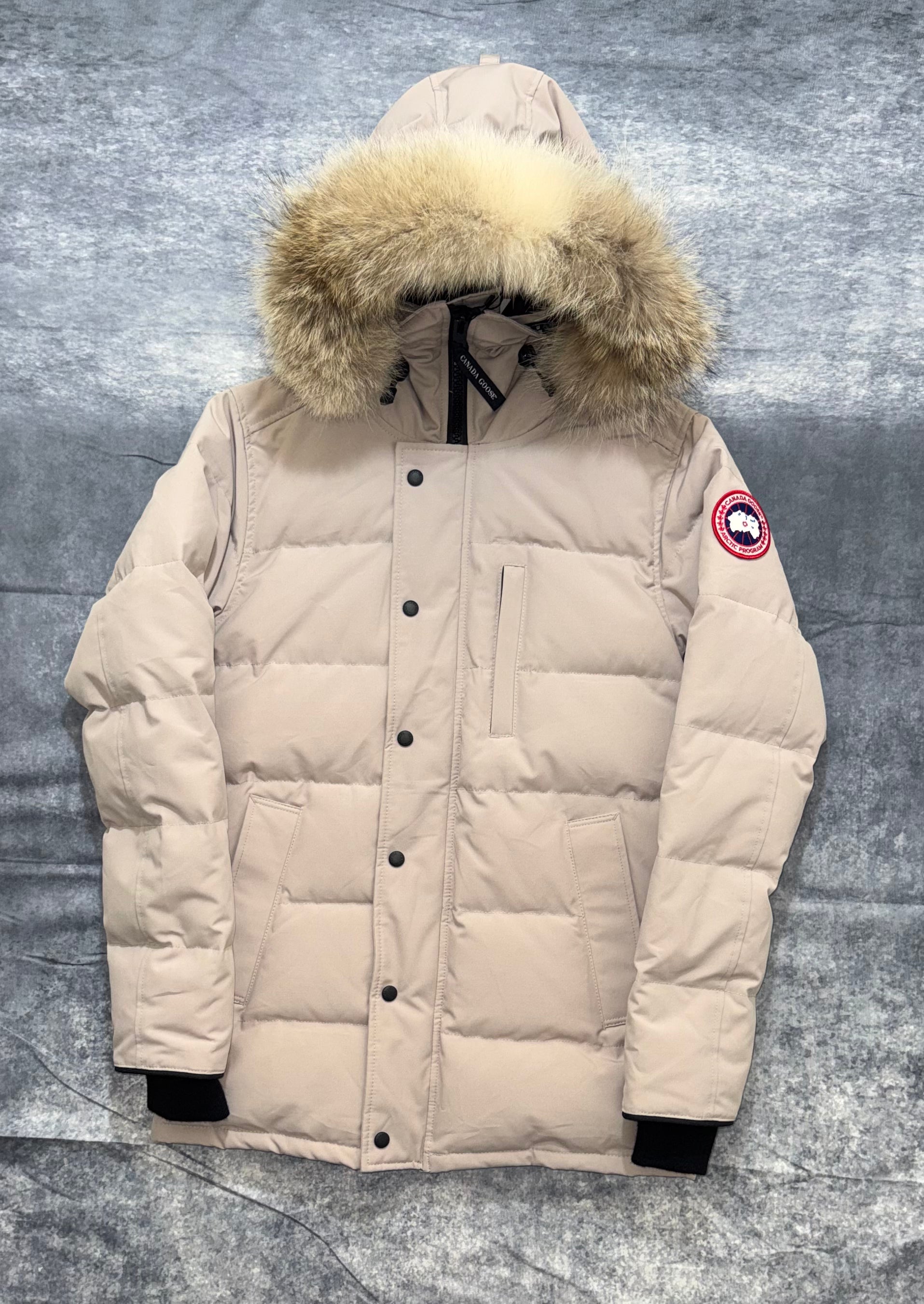 Canada Goose Carson M – Demanded Streetwear